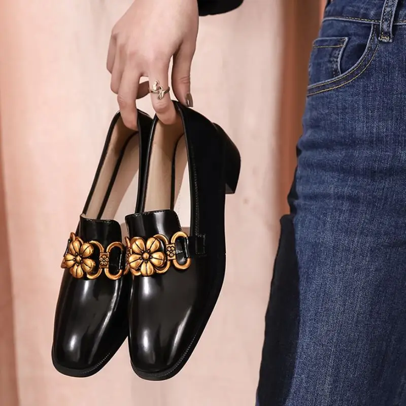 

Rizabina New Flats Shoes Women Cow Leather Metal Flower Women Shoes Fashion Classic Women Shoes Ladies Footwear Size 33-40