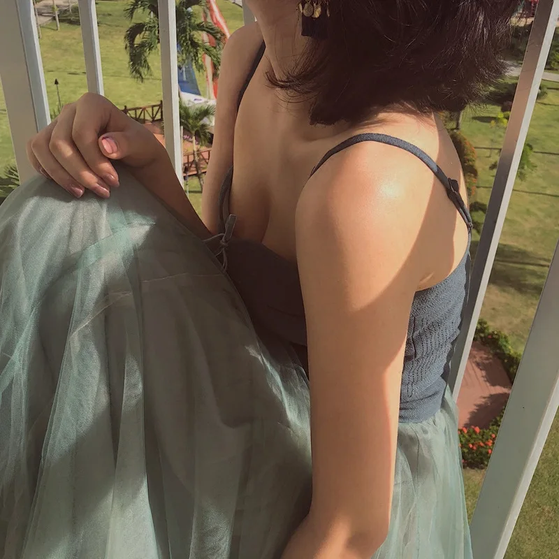 Женское приталенное платье на тонких бретельках Тюлевое с завышенной талией и