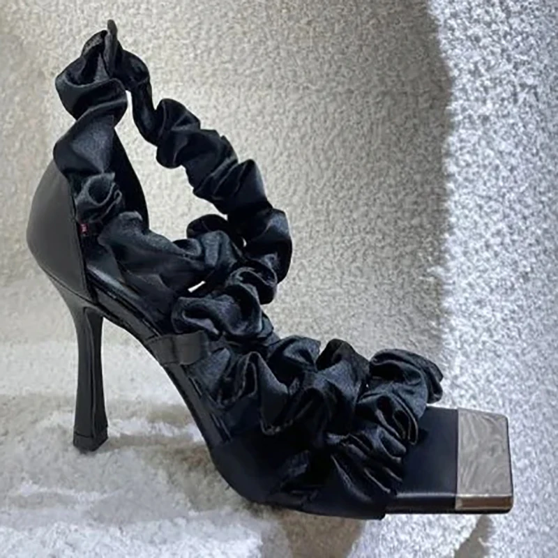 

Сандалии женские на высоких шпильках, открытый носок, металлический квадрат, эластичная лента, перекрестные ремешки, туфли на высоких каблу...