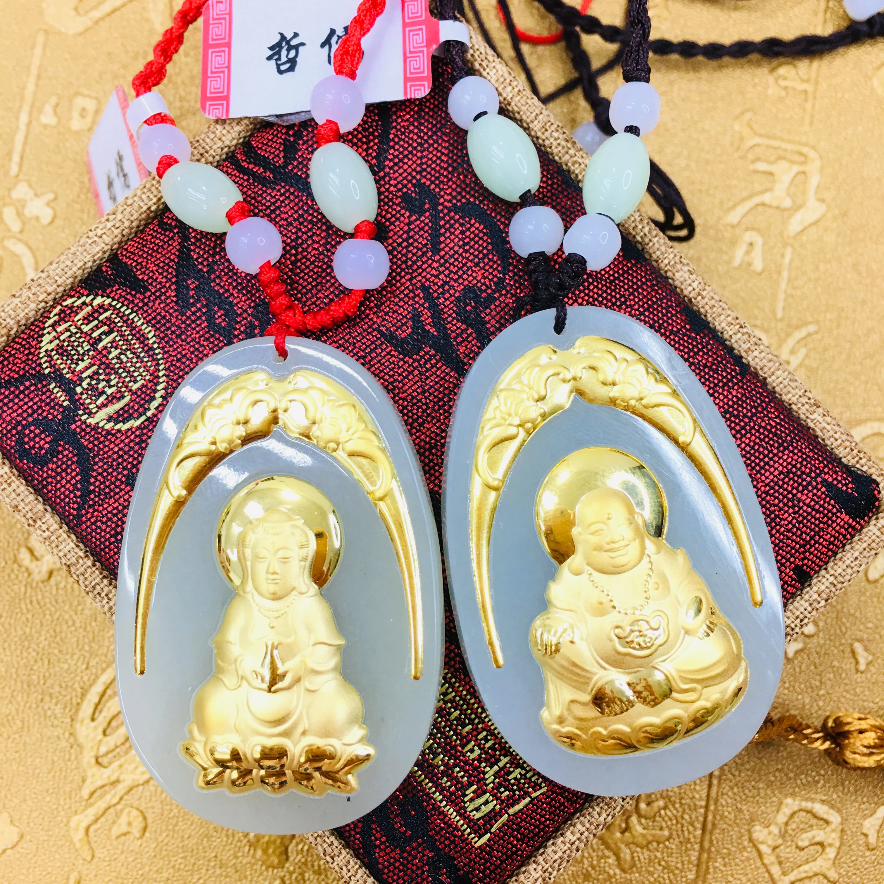 Отправить сертификат уровня а большая часть подвескаиз натурального камня белый