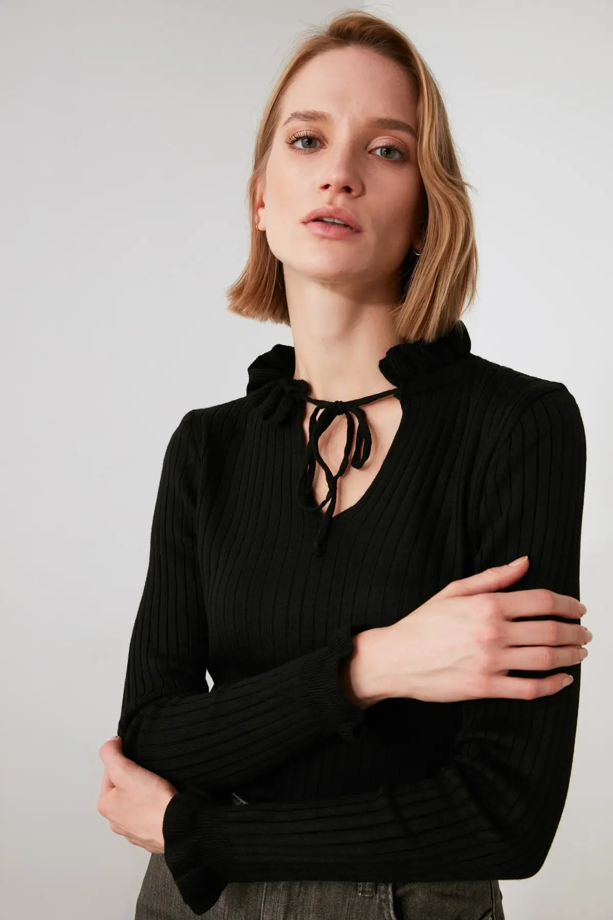 

Trendyol Collar Detailed Knitwear Sweater TWOAW21KZ2481