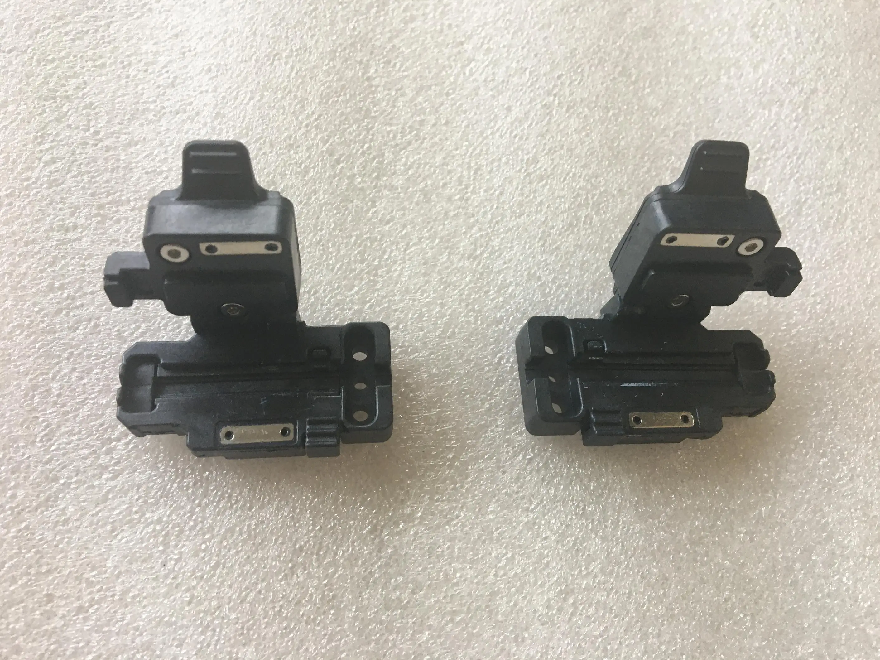 Бесплатная доставка оригинальный DVP fiber shealth clamp держатель волокна для DVP-740 DVP760