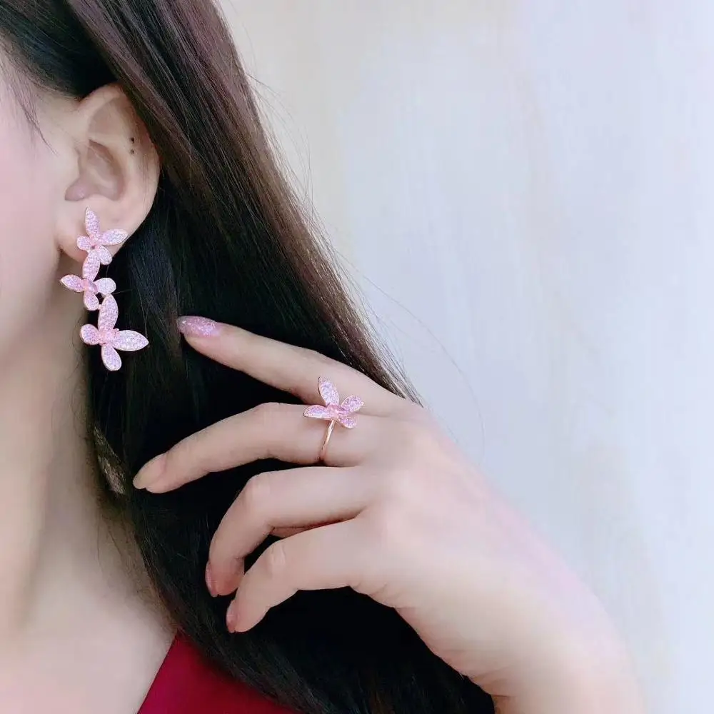 Комплект из кольца и серёг серебра 925 пробы с фианитами