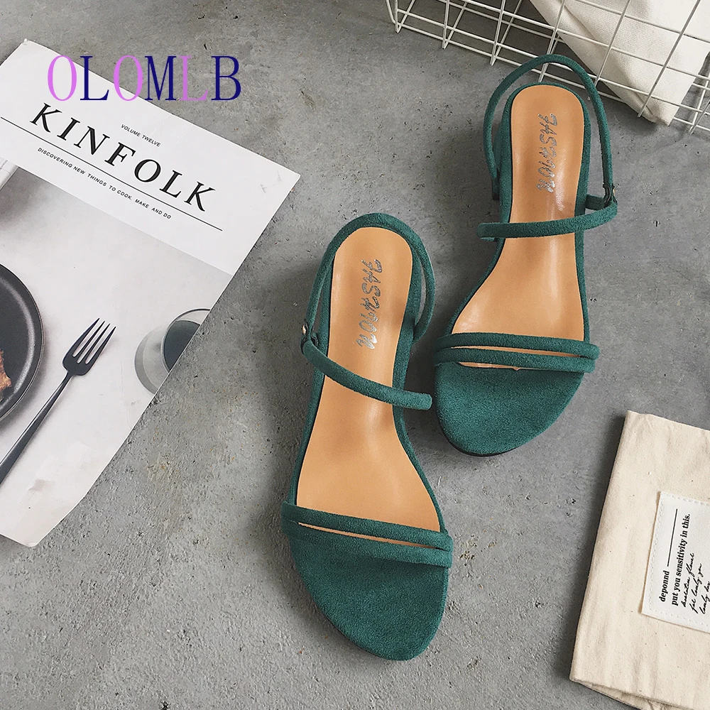 Большие размеры 39 2020 Новые пикантные шлепанцы Женские босоножки на среднем