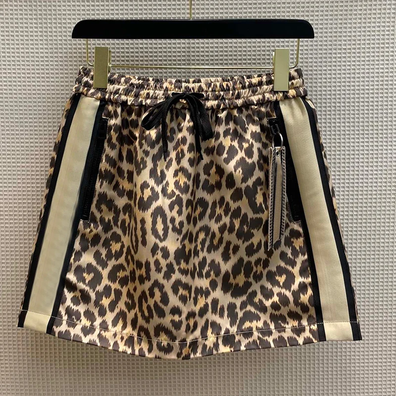 

Summer Women Shorts High Waist Pleated Skirt White Color Knitted Elastic Mini Shorts Sexy Office Lady Short Skirts