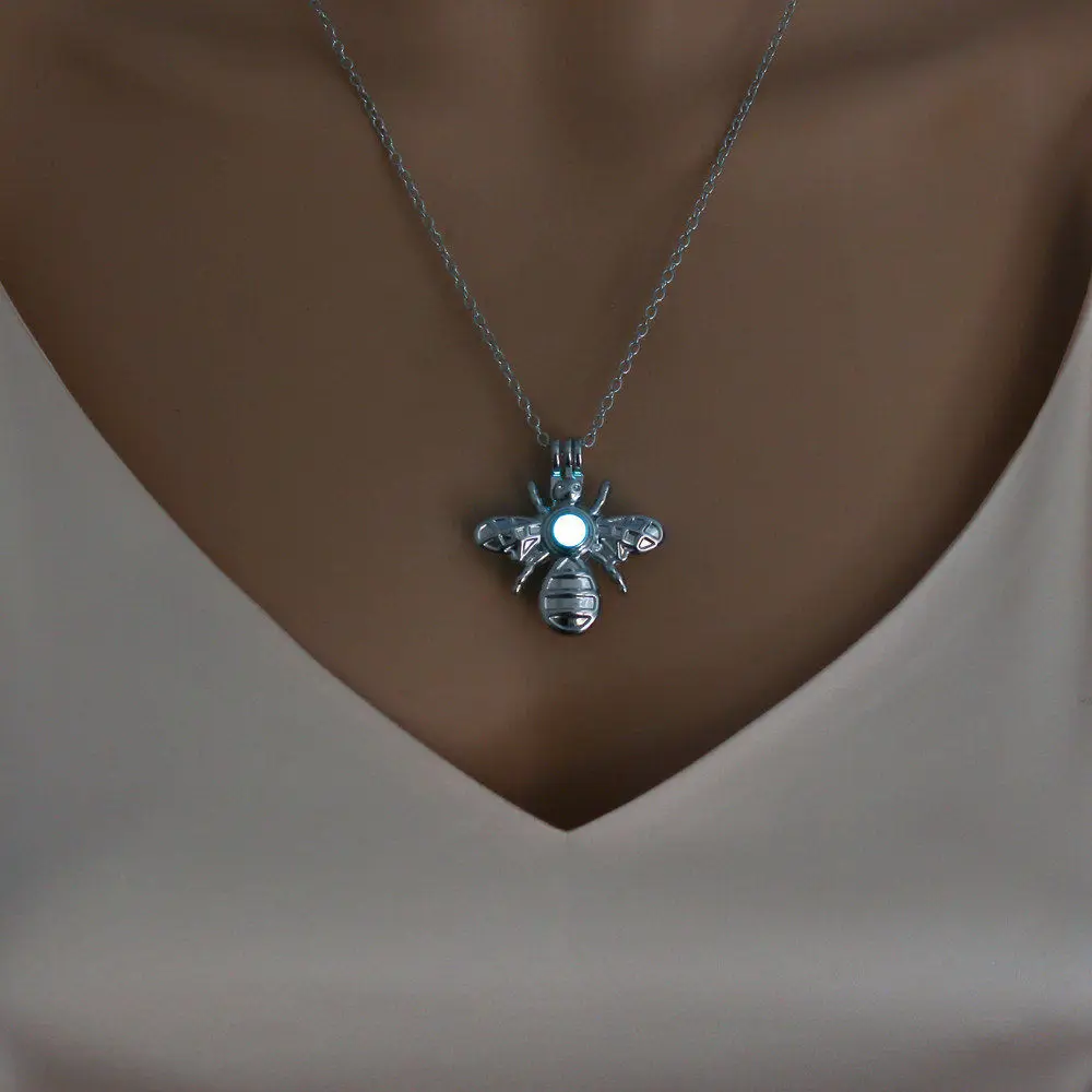 Новинка 2020 светящееся ожерелье с изображением животных в форме моли темноте