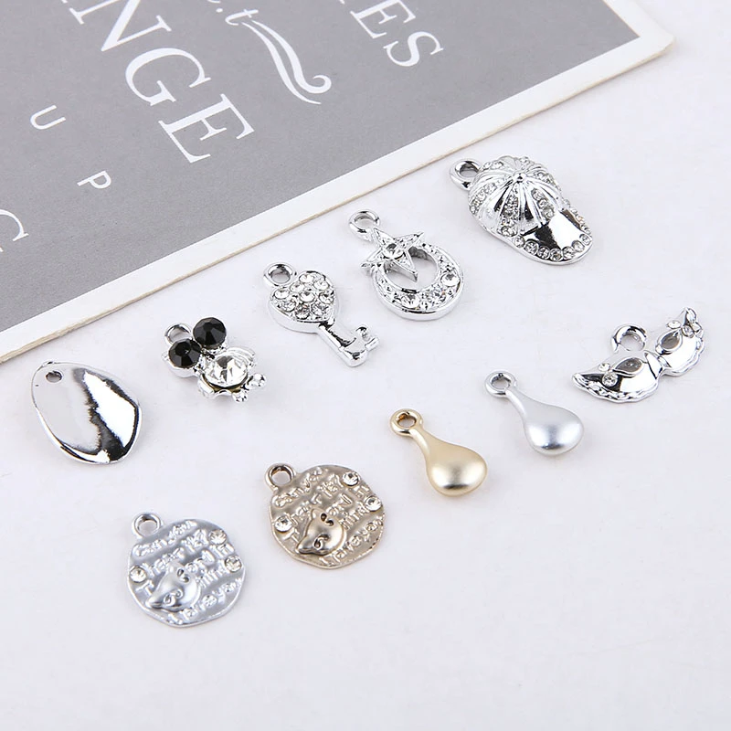 10pcs Hot Sale White K Color Leaves Bear Hat Key Mask Pendant Statement Earrings Simple Fashion Jewelry Accessories For