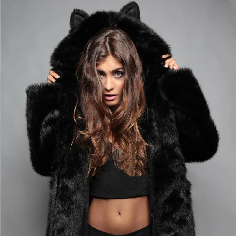 Куртка женская с капюшоном из искусственного меха черная Милая утепленная