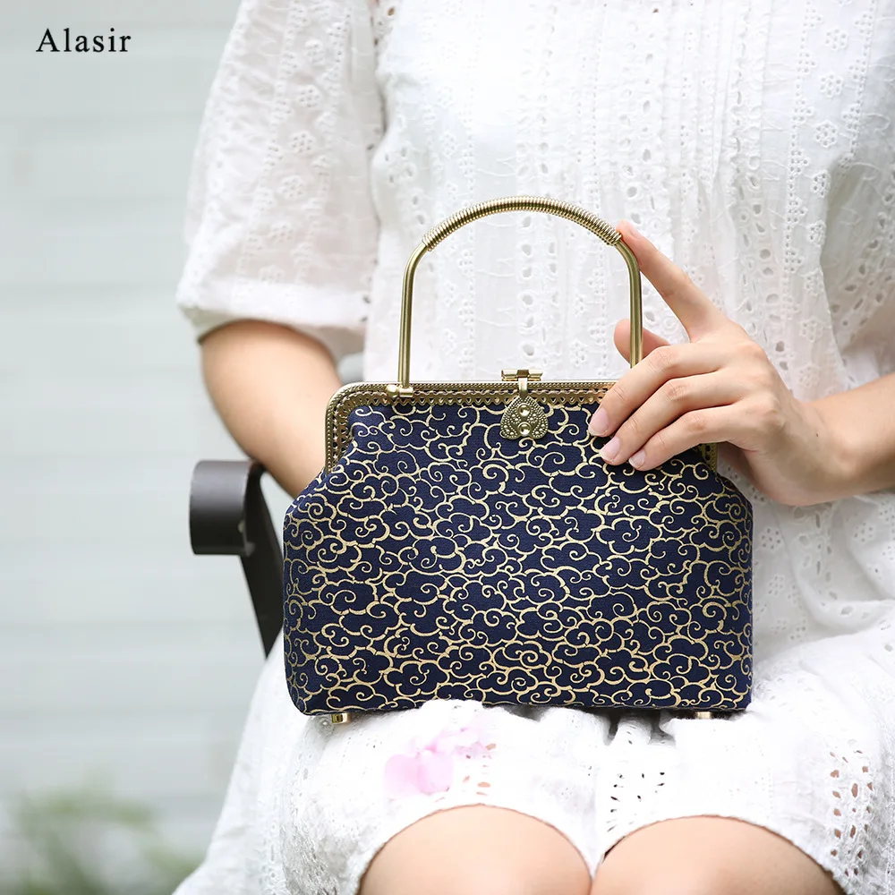 

Alasir Cloud Pattern Handbag Retro Shoulder Bag Chinese Style Bronzing Fabric Luxury Bag Frame Bags Elegant Cheongsam