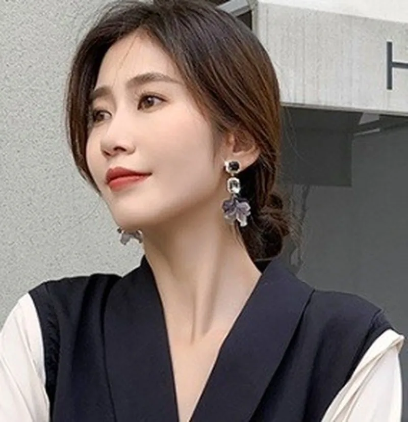 

Classic Fashion Ladies Black Square Drop Earrings Drop Earrings Flower Shape Long Pendant Sweet Romantic Gift Earrings