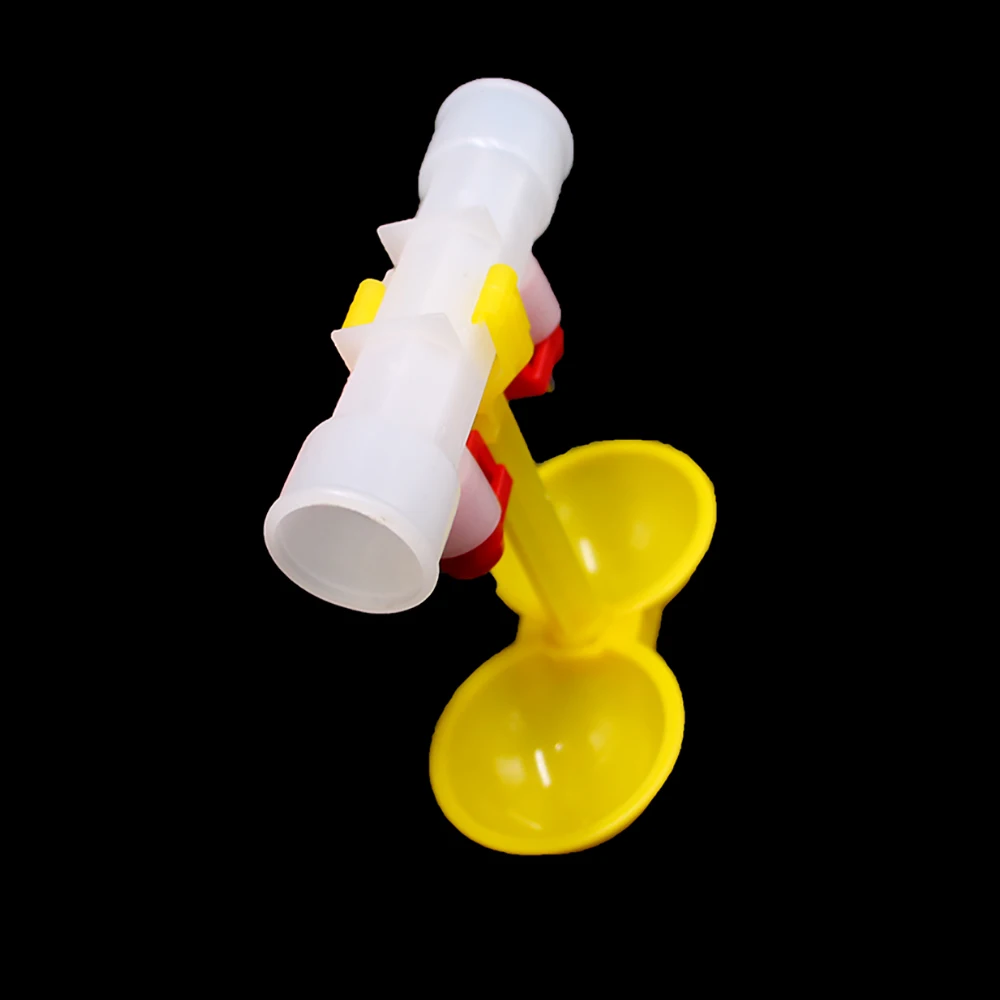 Соска поилка пластиковая автоматическая с двойной головкой для цыплят и птиц 25