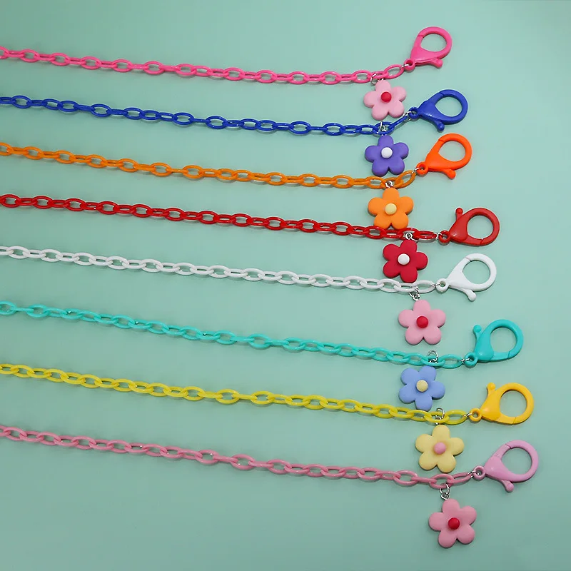 

Акриловая цепочка для очков ярких цветов