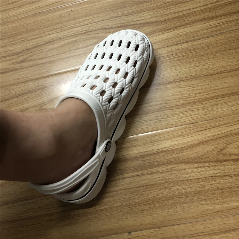

Voit 2021 recreational cool slippers slippery wear resisting breathable hole beach outdoor leisure shoes walking shoe