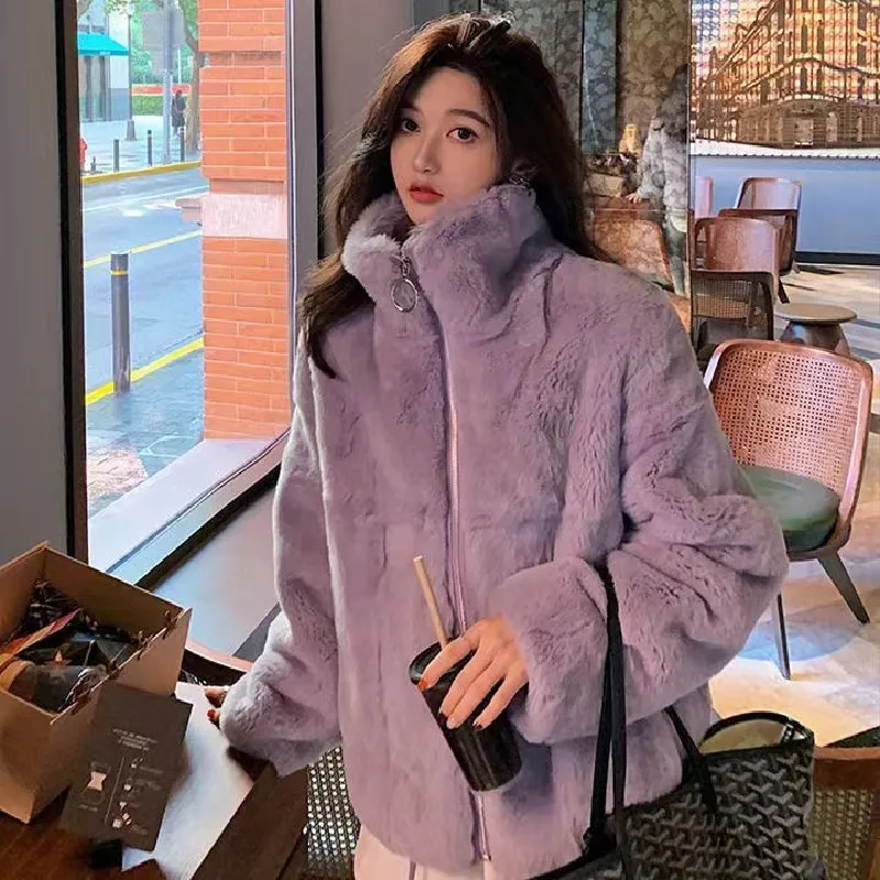 Женская зимняя куртка с воротником-стойкой из искусственного меха кролика |