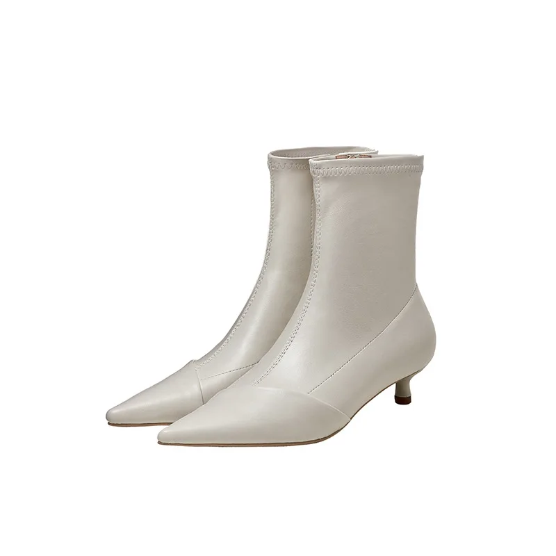 

New cat heel boots in winter 2020