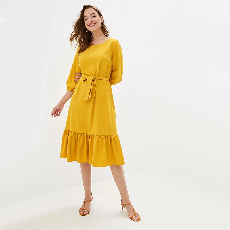 Милое платье миди с оборками и поясом женское рукавом фонариком круглым вырезом