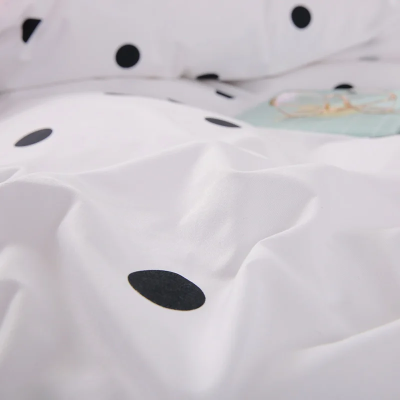 Комплект постельного белья для девочек комплект белого и черного цвета с принтом