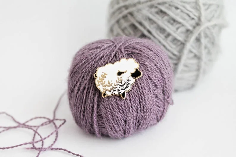 Эмалированная шпилька в виде маленькой овцы|Броши| |