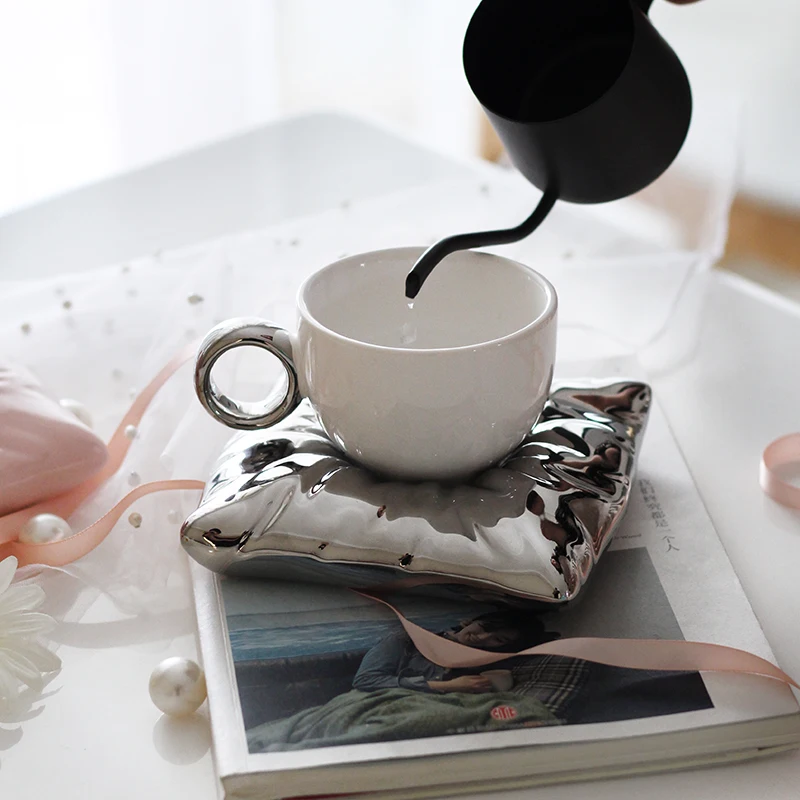 Кофейная чашка с блюдцем Тиффани подушкой Летний набор посуды для завтрака