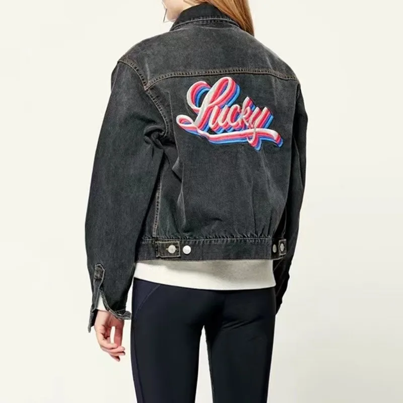 

Женская джинсовая однобортная куртка, Повседневная Верхняя одежда с длинным рукавом и отложным воротником, с вышивкой на спине и надписью, ...