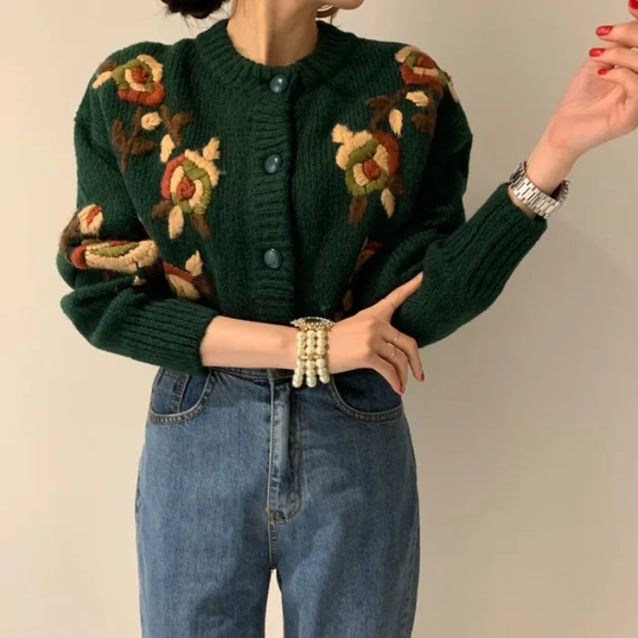 

knock chic beautiful ~ minus age embroidery flower joker single-breasted thickening cardigan sweater female wen wan