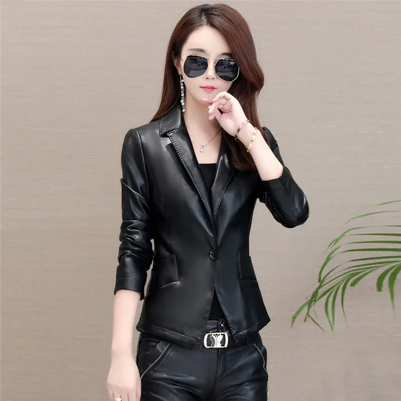Куртка женская короткая из искусственной кожи черная куртка-бомбер в стиле панк