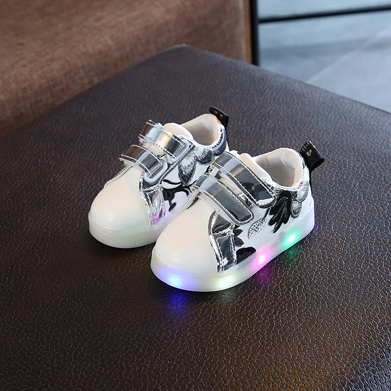 Новинка 2019 детская светящаяся обувь спортивные кроссовки для мальчиков и