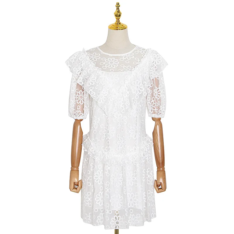 

Fashion fresh lantern sleeve embroidered flower ruffled solid color short princess skirt