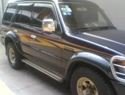 B Хромированная дверная ручка v32 V33 для Pajero 2 Черная Дверная панель для montero V31 V43 1989-1999 дверная педаль 6470 6473 2030 - Испускаемый цвет: B