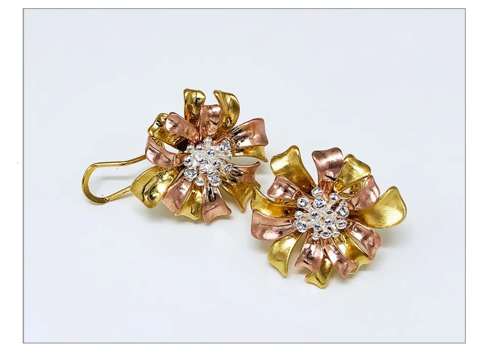 Viennois Rose Gold& Gold Color Stud Earrings Rhinestone Flower Pendent Necklace Set For Women Metal Party Jewelry Set