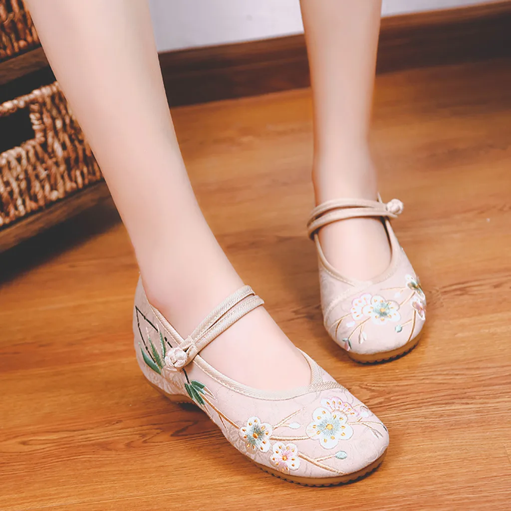 

Womens Casual Shoes Chinese Style Embroidery Fabric Buckle Breathable Solid Color Trend Four Seasons Womens Casual Shoes