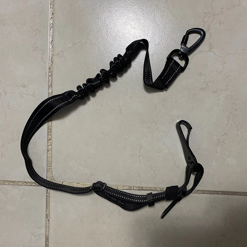 Ремень безопасности для собак и кошек регулируемый светоотражающий нейлоновый