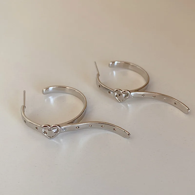 

Kpop 2020 New Japan Vintage Heart Belt Waistband Shape Big Hoop Earring For Women Metal Silver Color Ear Jewelry Party Fashion