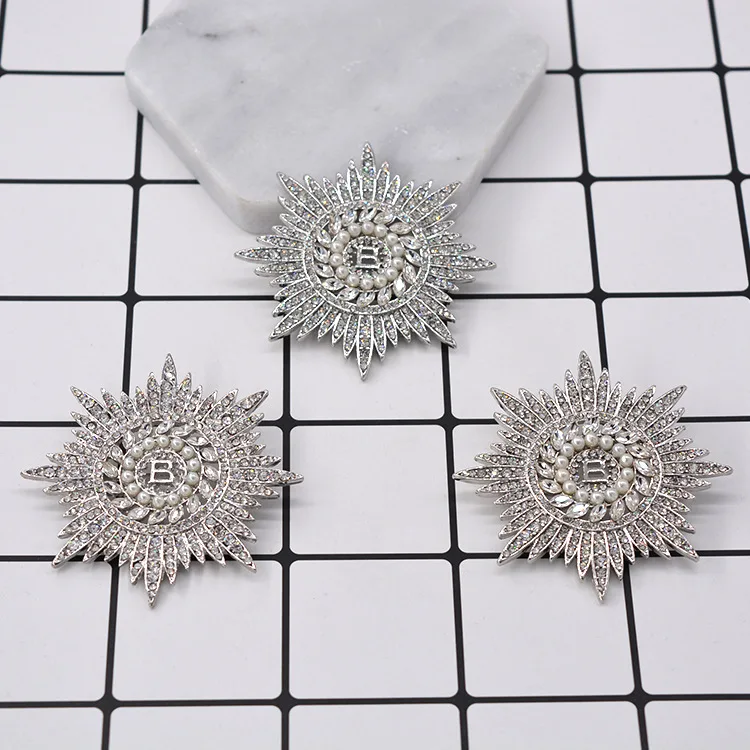 2019 full crystal runway baroque star B word brooch coat snowflakes brooches accessories | Brooches
