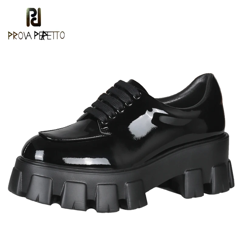 Женская обувь на платформе модная в британском стиле кожаная Осенняя коллекция