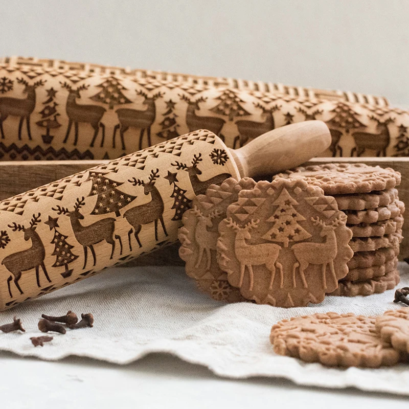 

In stock ,Reindeer Pattern Rolling pin Christmas Wooden Embossing Dough Engraved Baking Accessories