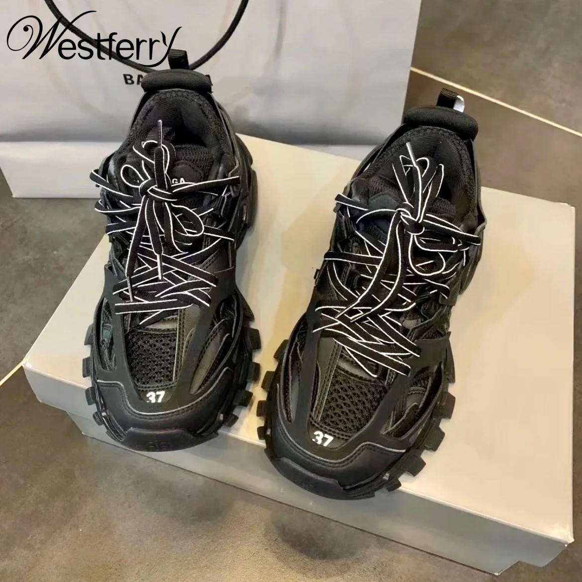 

Trak sneakers three generations of thick-soled white old shoes female net red ins tide casual sneakers men platform sneakers