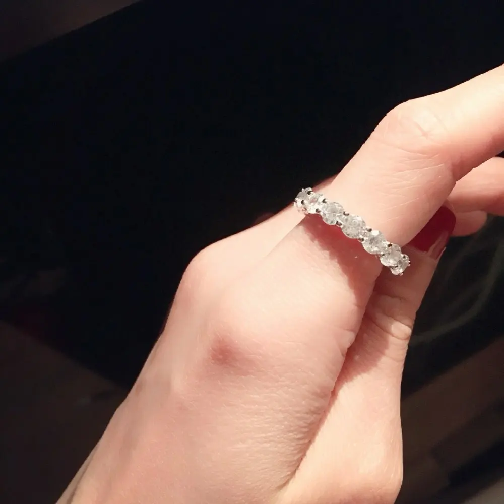 Роскошные обручальные кольца из серебра 925 пробы и золота с инкрустацией