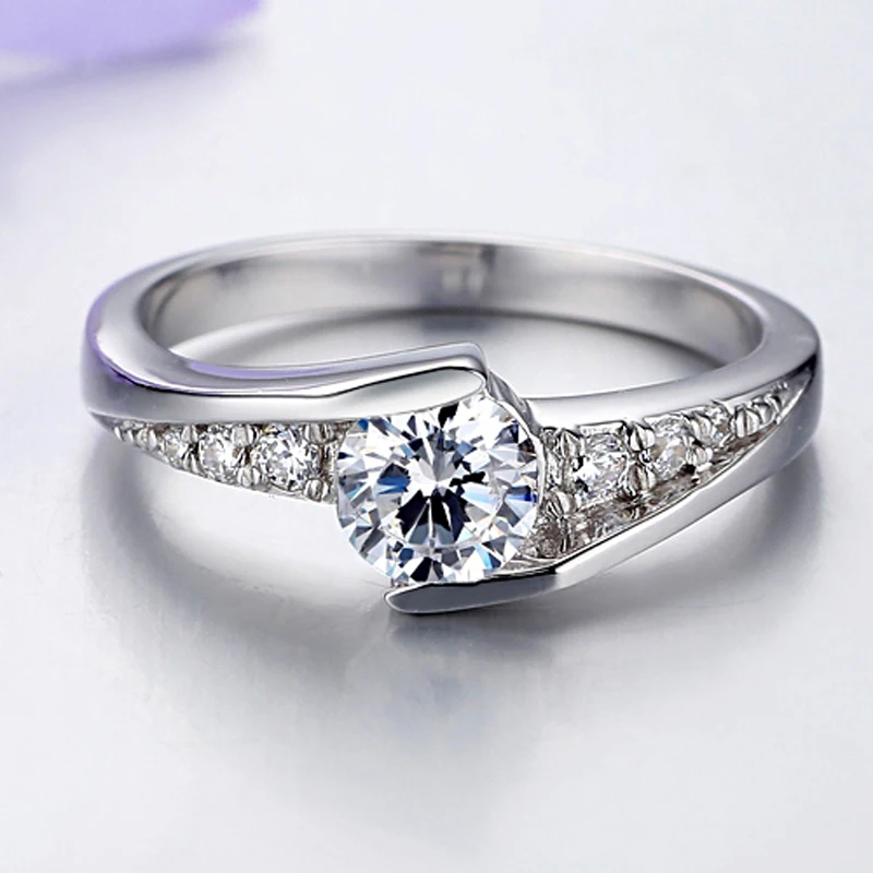 Бесплатно отправлен сертификат 100% 925 стерлингового серебра 0.75ct Лаборатории