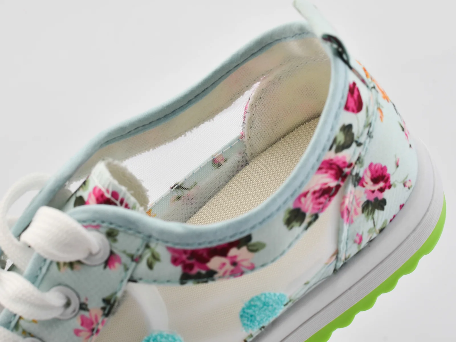 Новинка года; белые туфли на танкетке; женские Сникеры на платформе; tenis feminino; повседневная женская летняя парусиновая обувь; zapatos De Mujer