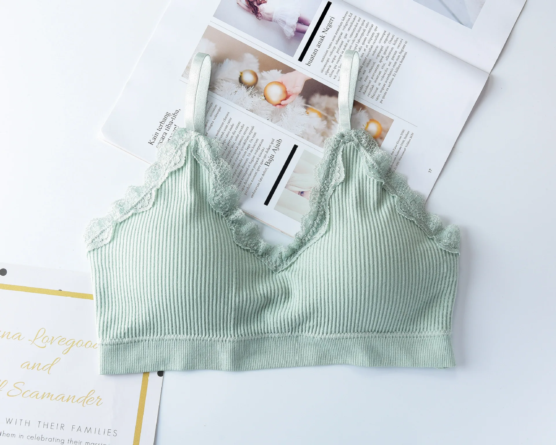 Женский кружевной беспроводной бесшовный бюстгальтер на подкладках сексуальный