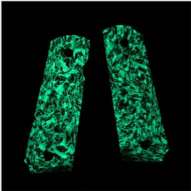 

Totrait Marbled CF Glow Carbon fiber 1911 Grips Accessories CNC production of high quality