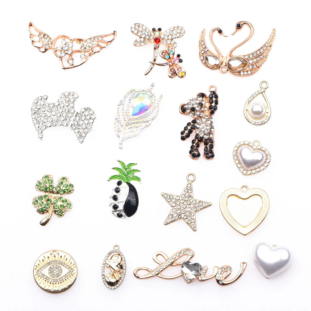

Free Shipping 1 Pcs Metal Croc Shoes Charms Bling Rhinestone Decorations Shinny Butterfly Cat Bracelet Accessories Maple Bear