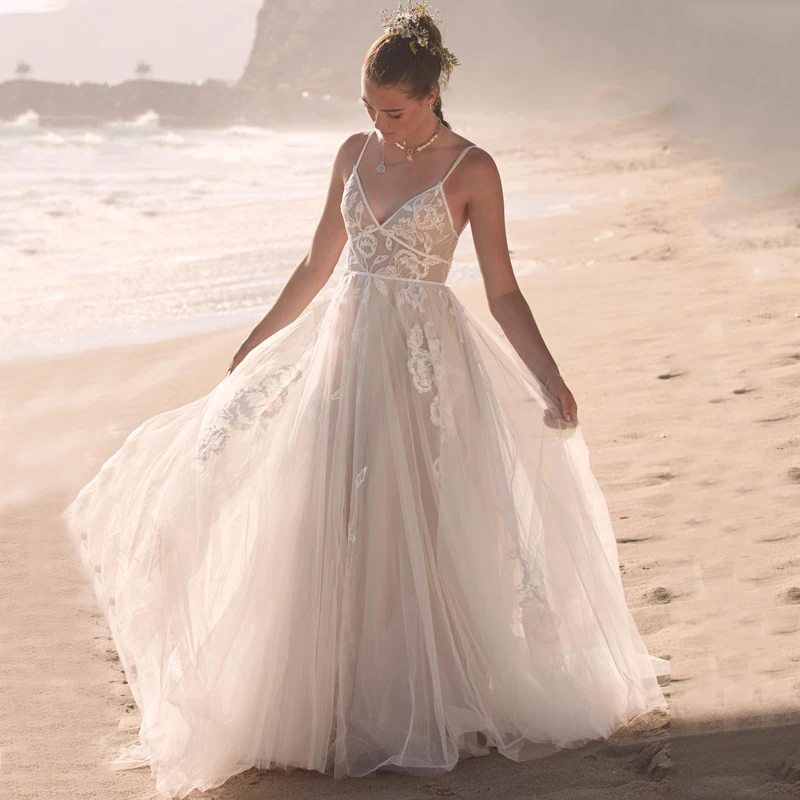 

Spaghetti Straps V-Neck Appliques Lace See Through Top Zipper Tulle A-Line Wedding Dress 2021 Vestido De Noiva Bridal Gown