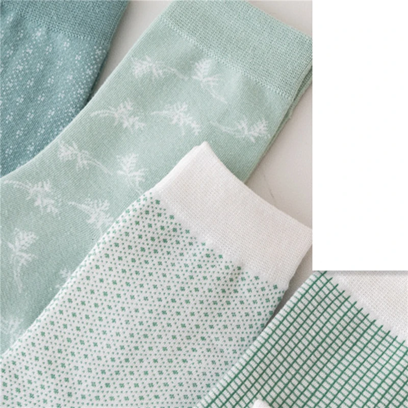 

New Autumn Winter Kawaii Plaid Little Dot Woman Socks Cotton Blend Japanese Harajuku Funny Socks Women 2020