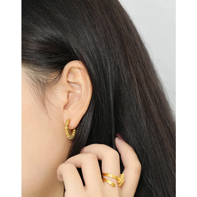 Серьги-гвоздики с вогнутой и выпуклой текстурой 13 5 мм х 4