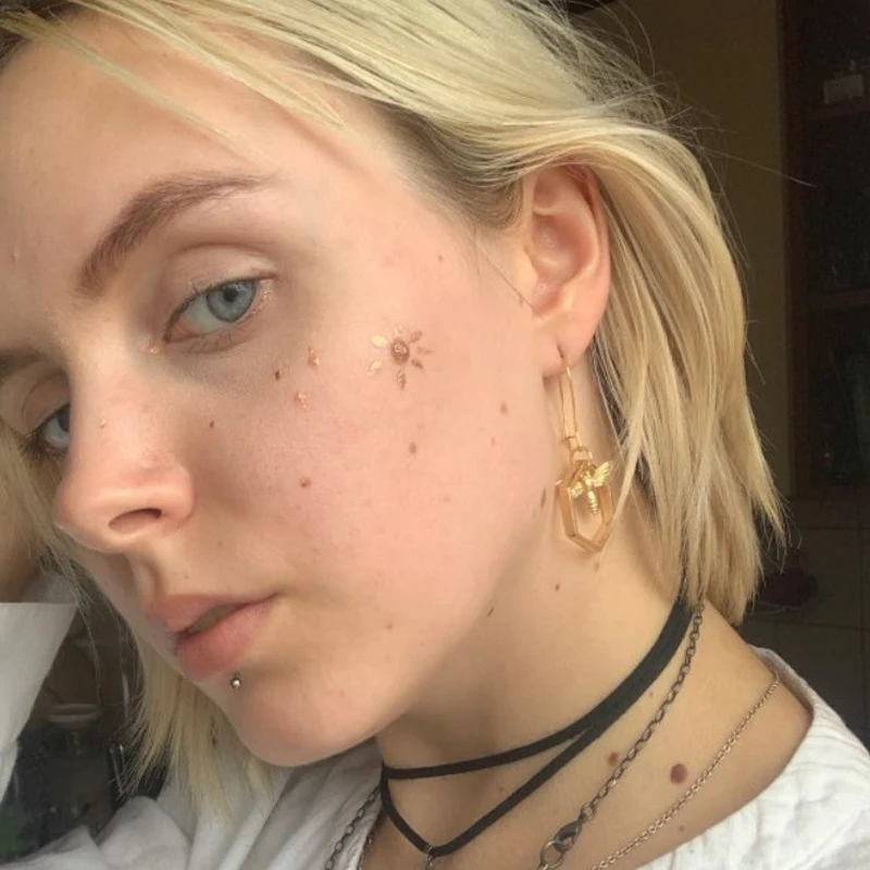 

Cute Geometric Hexagon Bee Pendant piercing Earrings Vintage Insect Animal Drop Earring For Women Kawaii Fashion Accessories