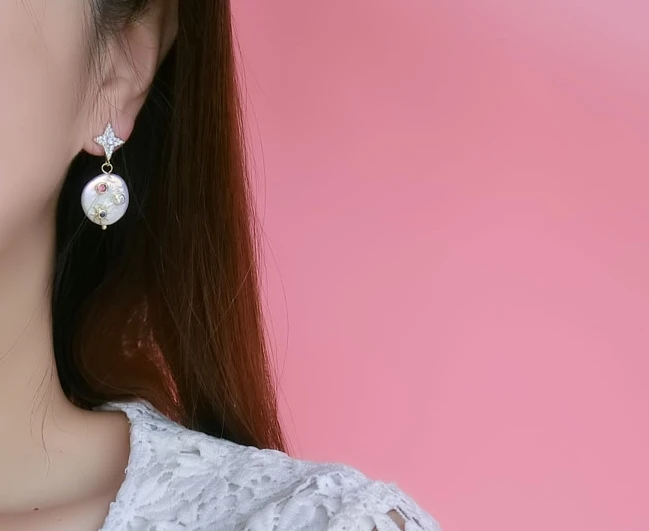 Роскошные серьги-подвески с фианитами в виде звезды золотого цвета для женщин