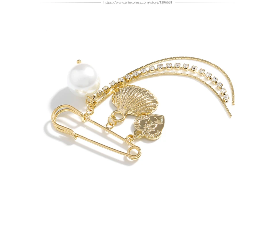 Yhpup Trendy Copper Charm Metal Shell Tassel Brooches Imitation Pearls Round Portrait Zirconia Exquisite Brooch Pins for Women