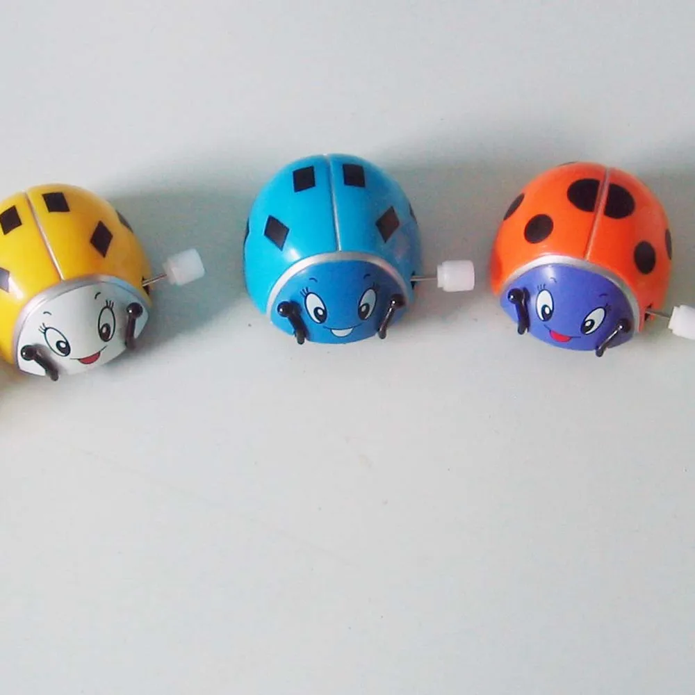 

12pcs Cartoon Animal Clockwork Ladybird Toys Infant Crawling Wind-Up for Kids Children (Random Color)